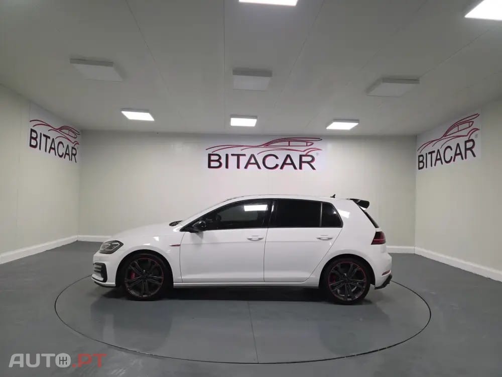 Volkswagen Golf 2.0 TSI GTI DSG Performance