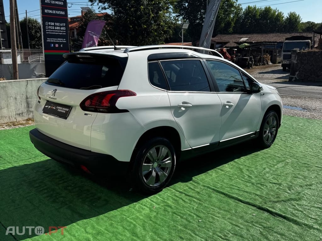 Peugeot 2008 1.2 PureTech Style