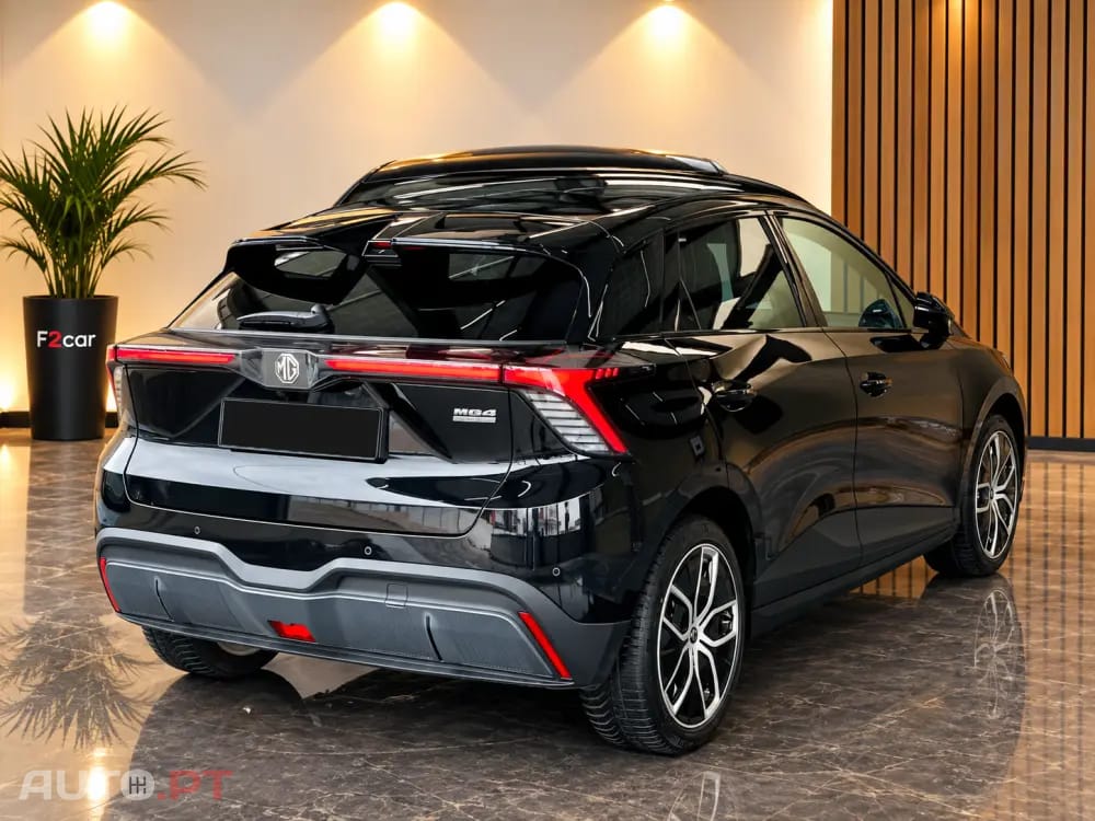 MG MG4 64 kWh Luxury