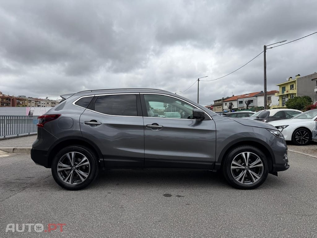 Nissan Qashqai 1.5 dCi N-Connecta J18