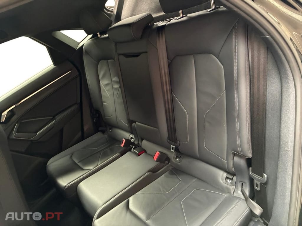 Audi Q3 45 TFSIe S line S tronic