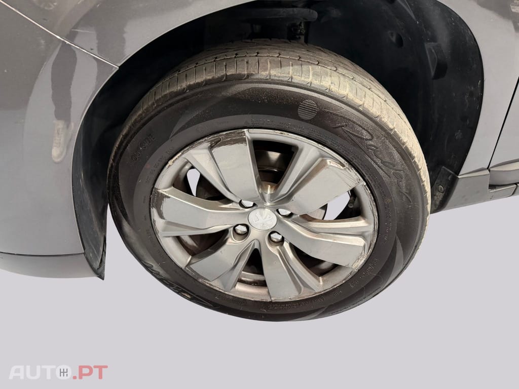 Peugeot 2008 1.2 e-VTi Style