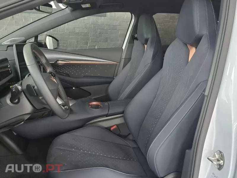 Cupra Tavascan 77 kWh Adrenaline