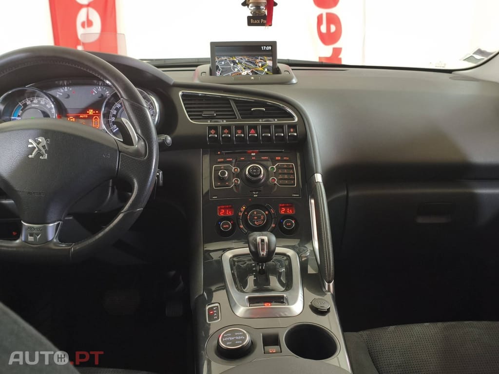 Peugeot 3008 2.0 HDi Hybrid4