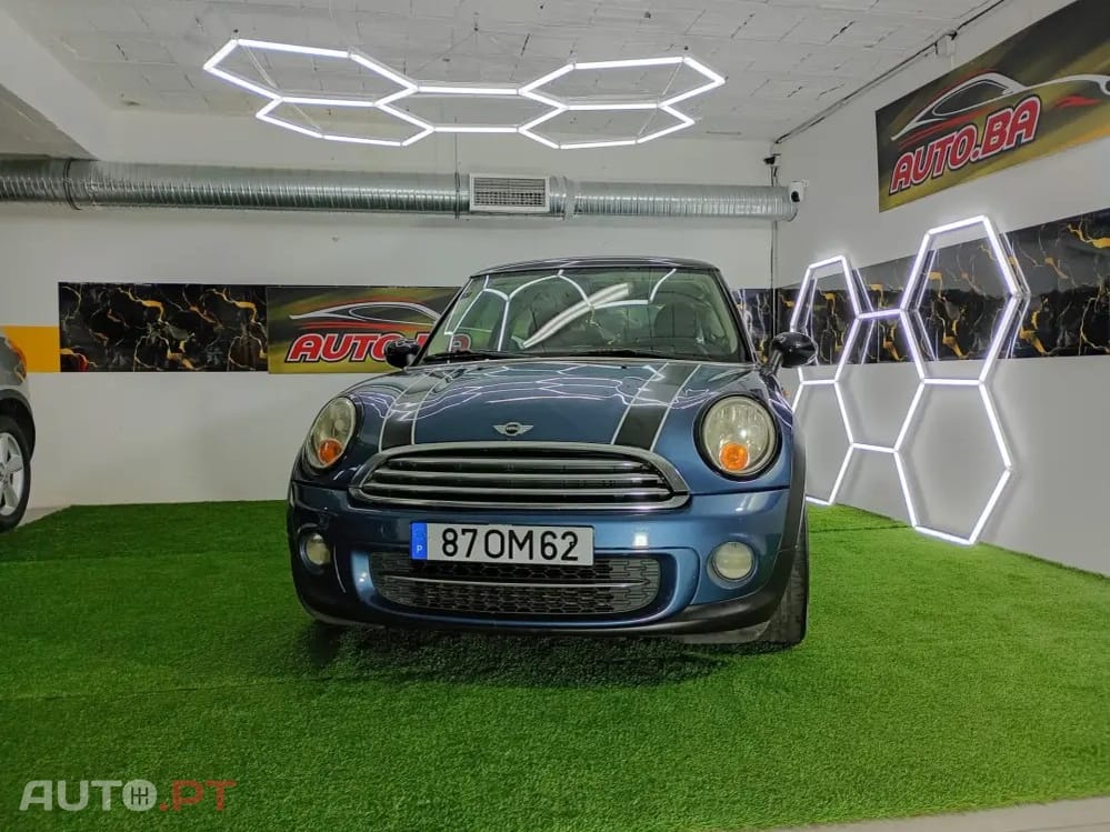 MINI Cooper Cooper D