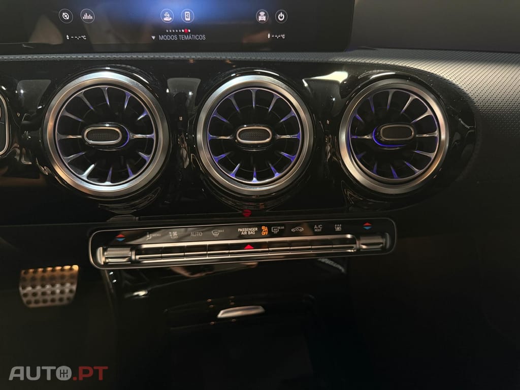 Mercedes-Benz A 250 e AMG Line