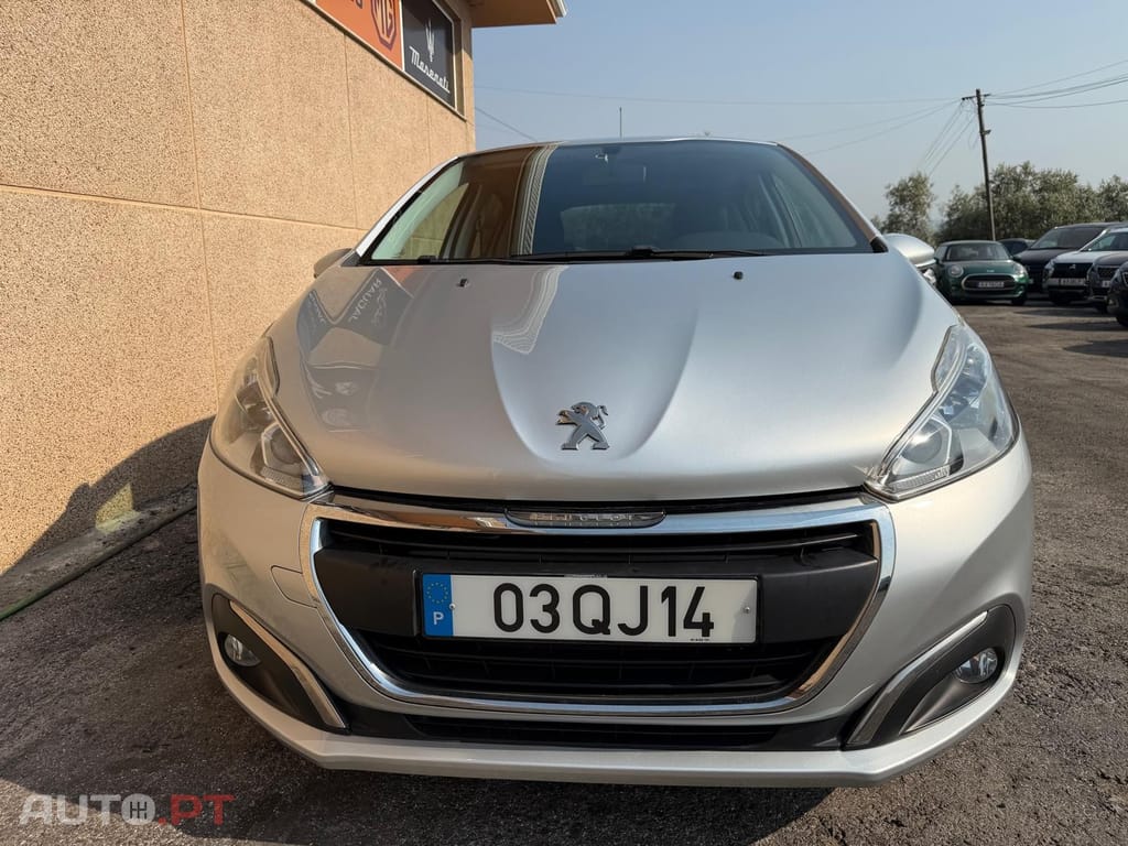 Peugeot 208 1.2 PureTech Signature