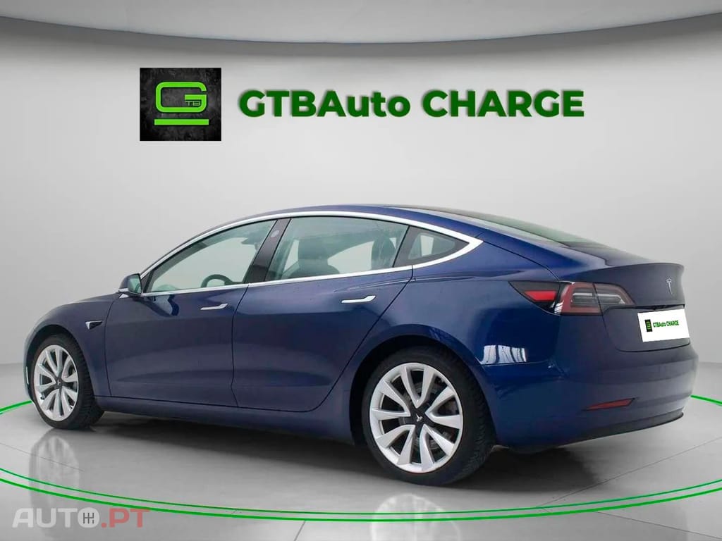 Tesla Model 3 I.V.A DEDUTÍVEL Standard RWD Plus AUTOPILOT
