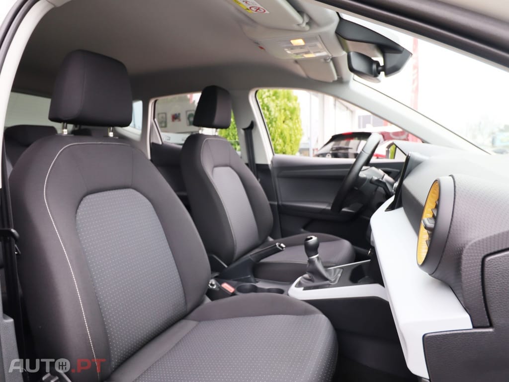 SEAT Arona 1.0 TSI Style — fotografia 10