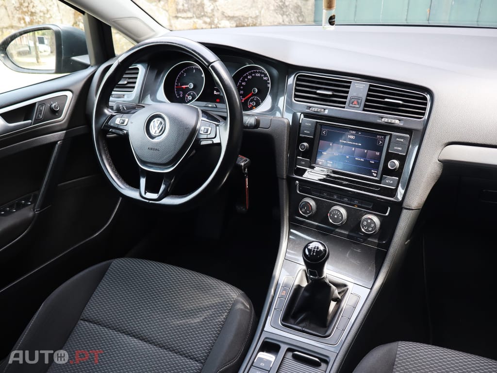 Volkswagen Golf 1.6 TDI Confortline