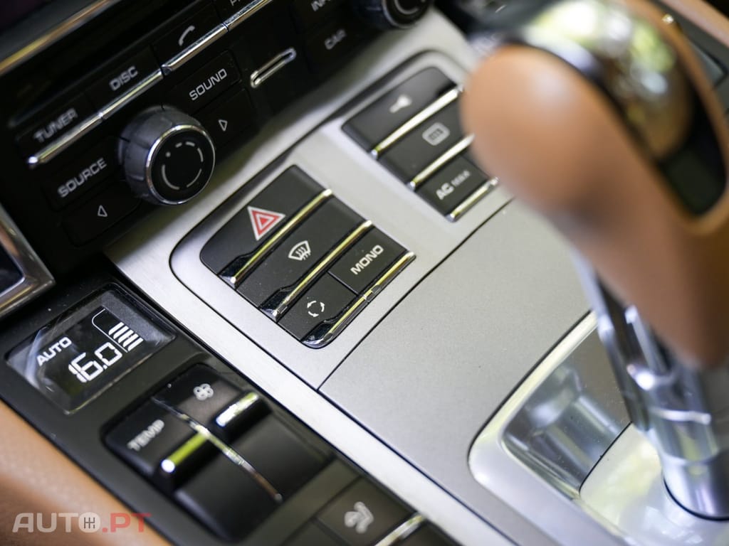 Porsche Panamera S Hybrid J19