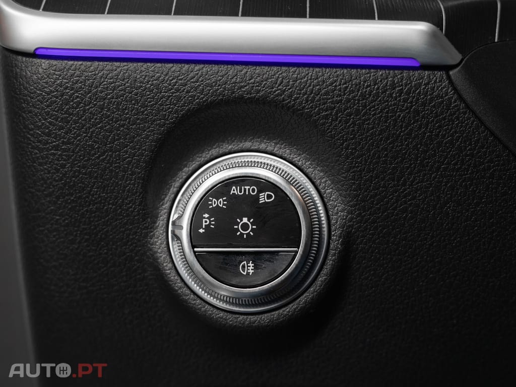 Mercedes-Benz C 300 e 9G-TRONIC AMG Line