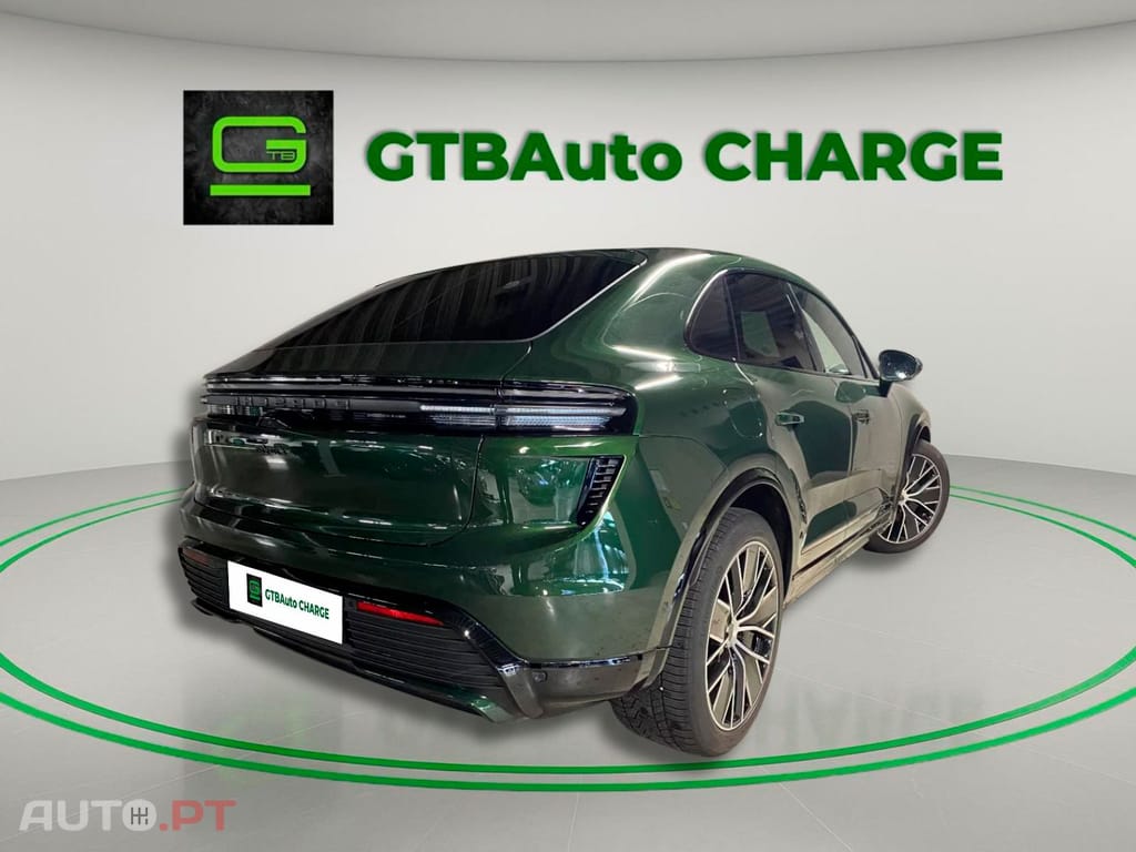 Porsche Macan I.V.A DEDUTIVEL Turbo