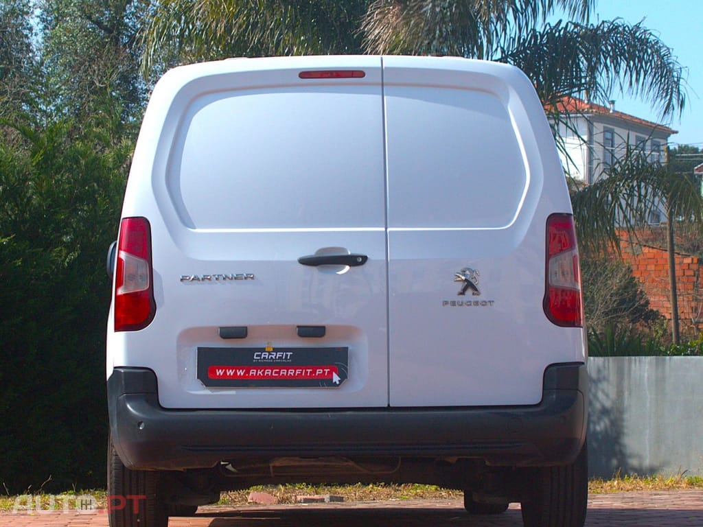 Peugeot Partner 1.5 BlueHDi Asphalt Standard