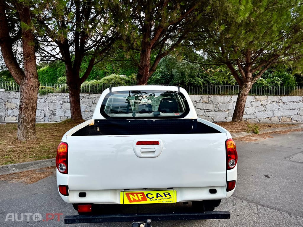 Mitsubishi L200 DI-D  4x4