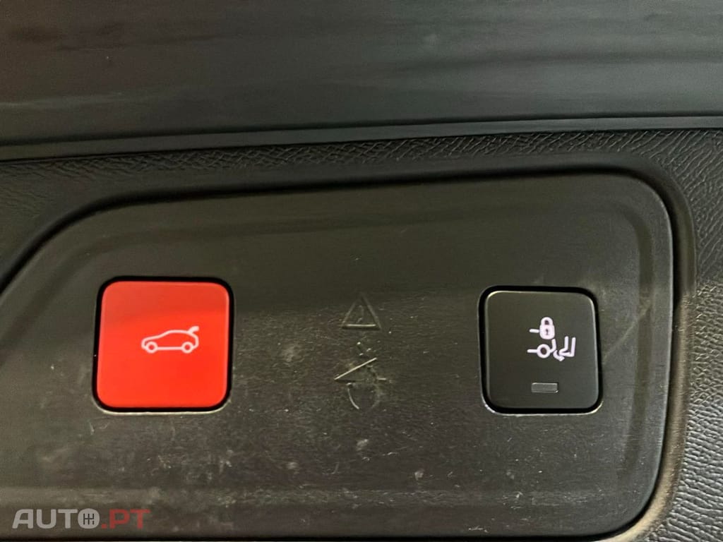 Peugeot 3008 225 e-EAT8 GT