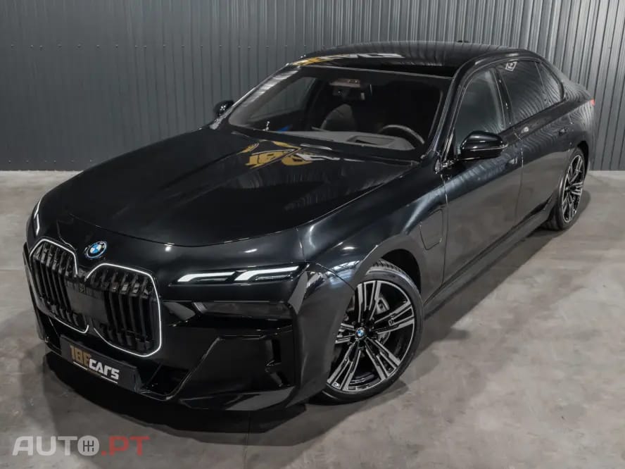 BMW 750 750e xDrive Pack Desportivo M
