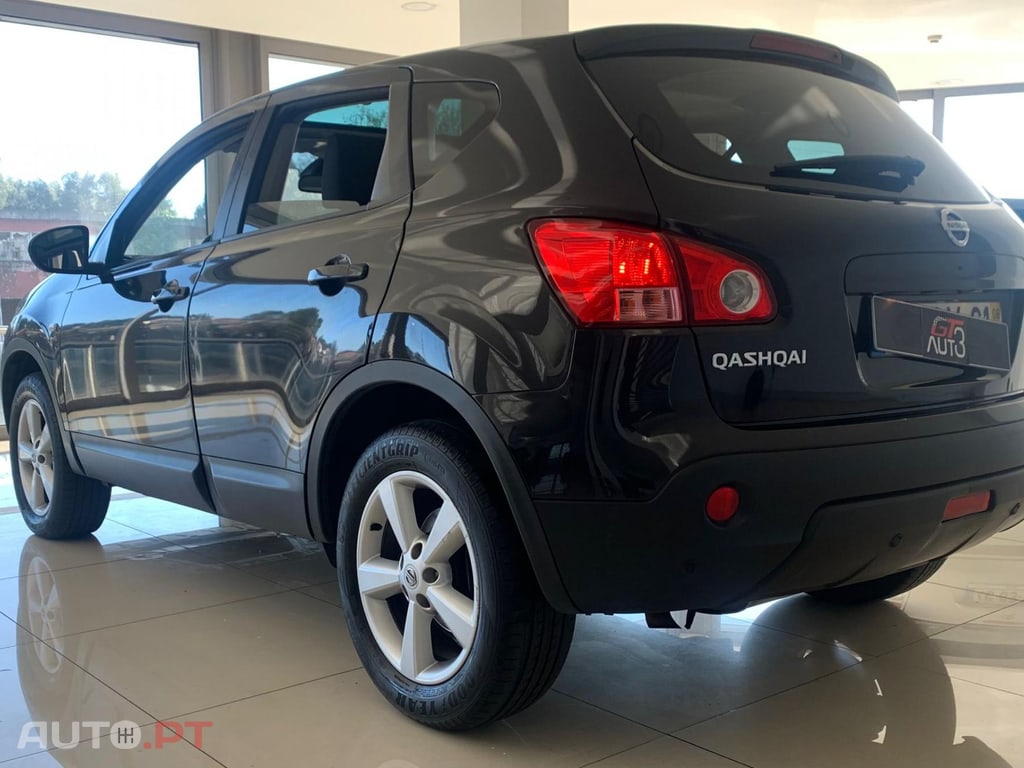 Nissan Qashqai 2.0 ACENTA 17