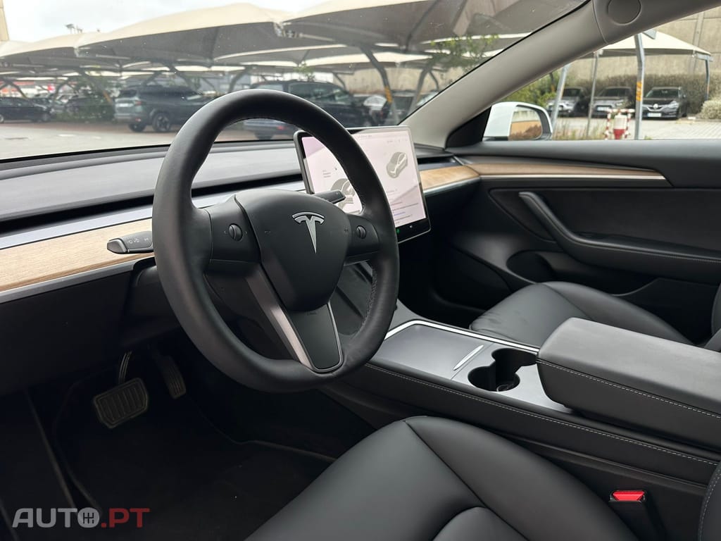 Tesla Model 3 Standard RWD Plus
