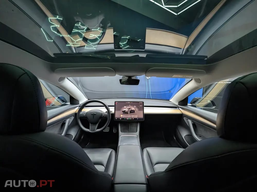 Tesla Model 3 Tração Traseira