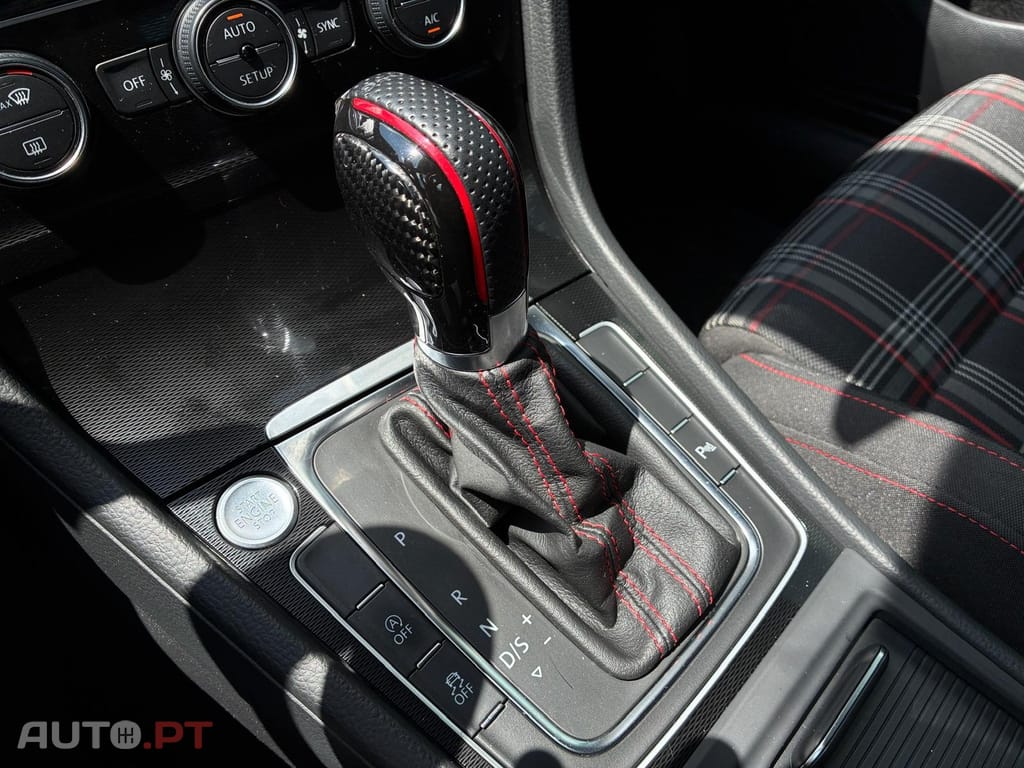 Volkswagen Golf 2.0 TSi GTi DSG Performance