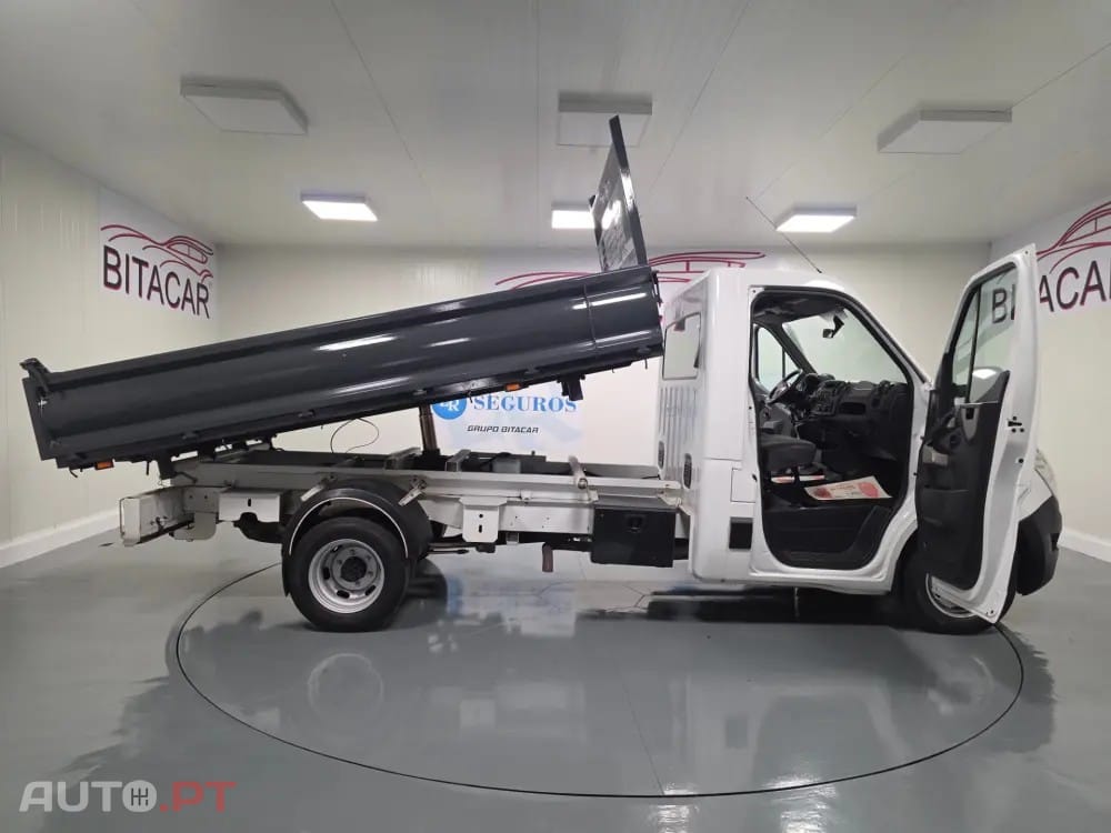 Renault Master 2.3 DCI 130CV BASCULANTE