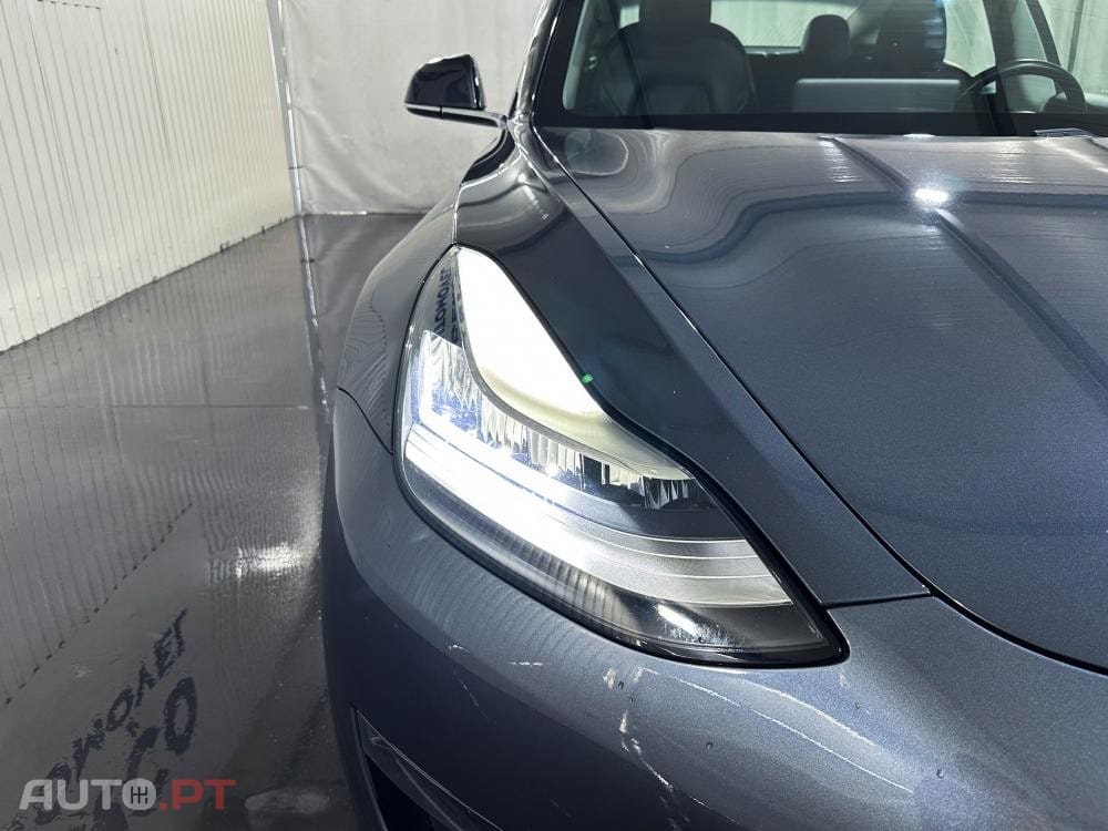 Tesla Model 3 Long-Range Dual Motor AWD