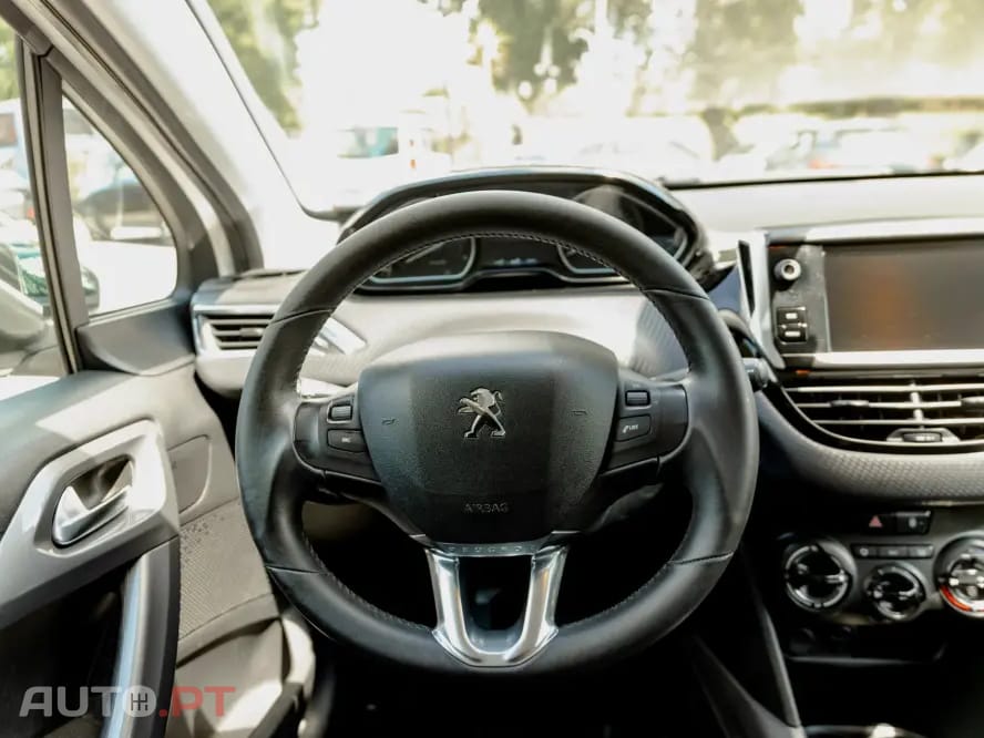 Peugeot 2008 1.6 BlueHDi Style