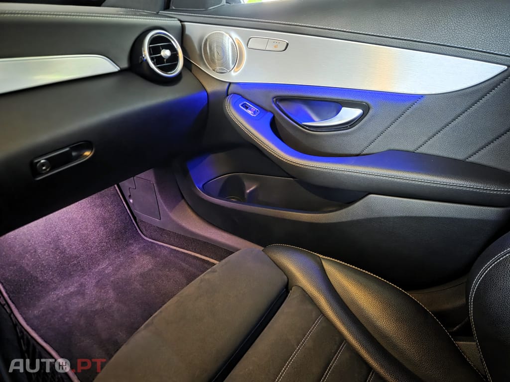 Mercedes-Benz C 300 de AMG-Line (Pack Night) - Burmester Audio, Multibeam, Airmatic, 19"