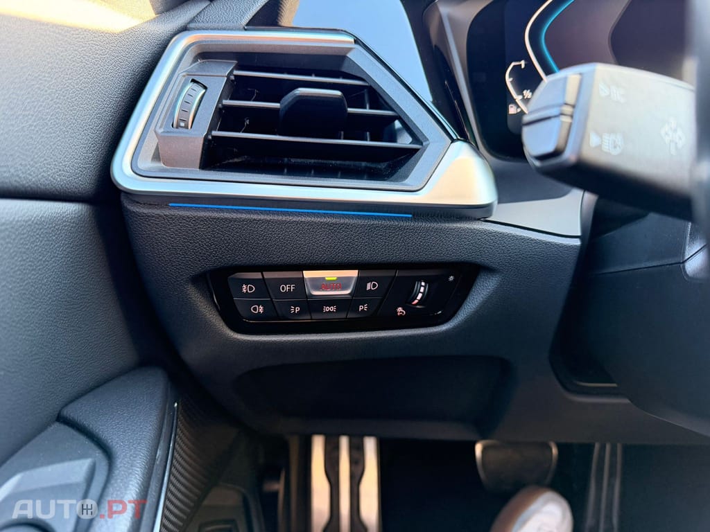 BMW 330 TOURING PACK M