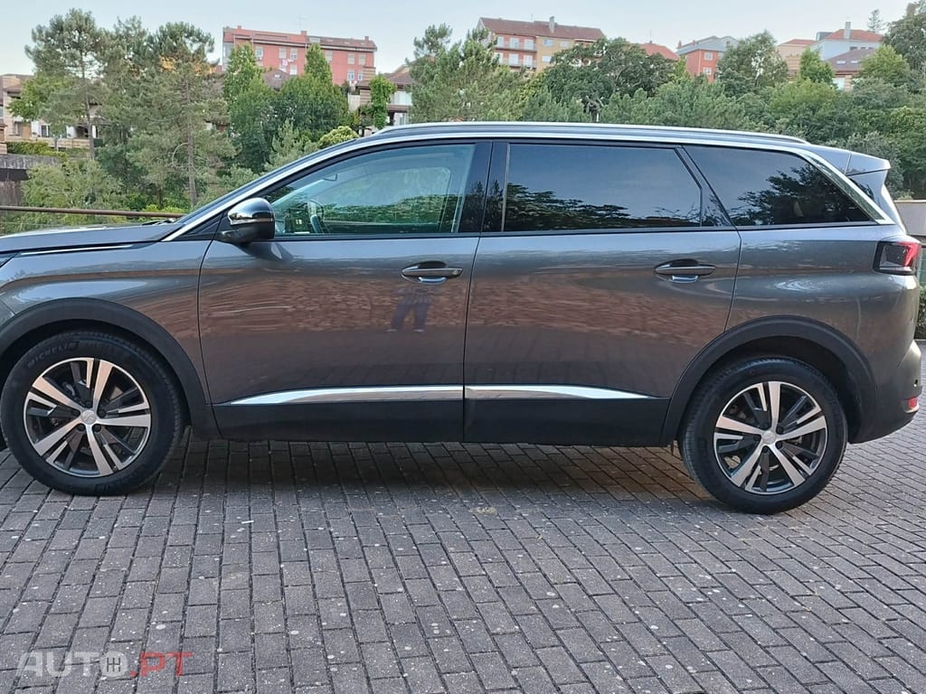 Peugeot 5008 1.2 PureTech Allure Pack EAT8
