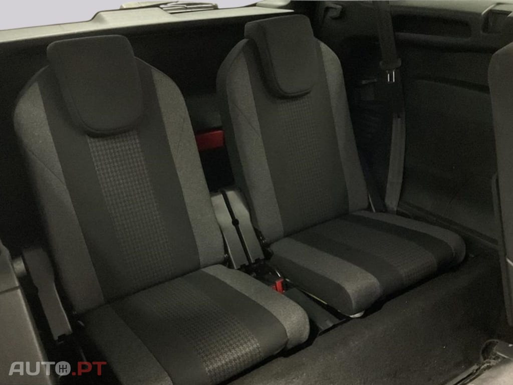 Peugeot 5008 1.2 PureTech Allure EAT8