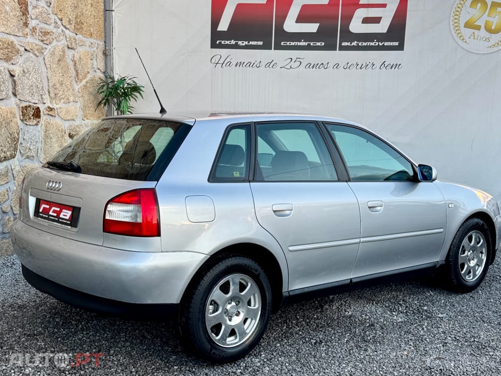 Audi A3 1.6 Attraction