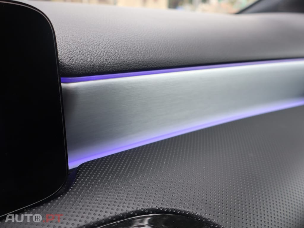 Mercedes-Benz A 250 e AMG Line