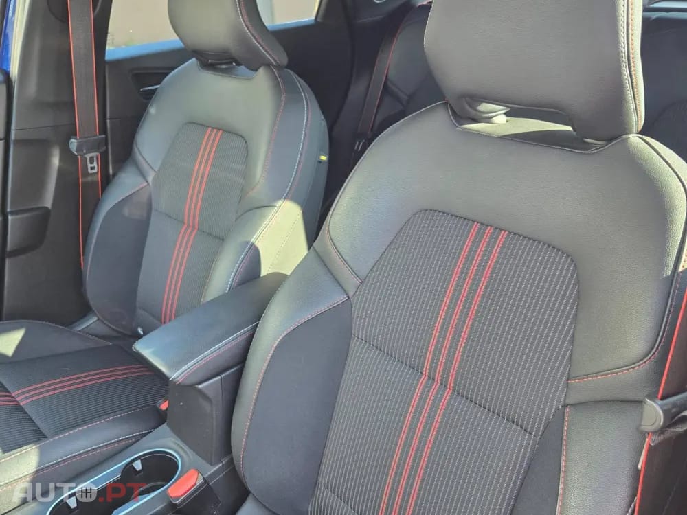 Renault Captur 1.6 R.S. LINE E-Tech Full Hybrid — fotografia 13