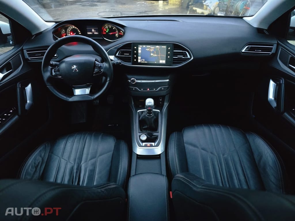 Peugeot 308 1.6 BlueHDi Allure J17