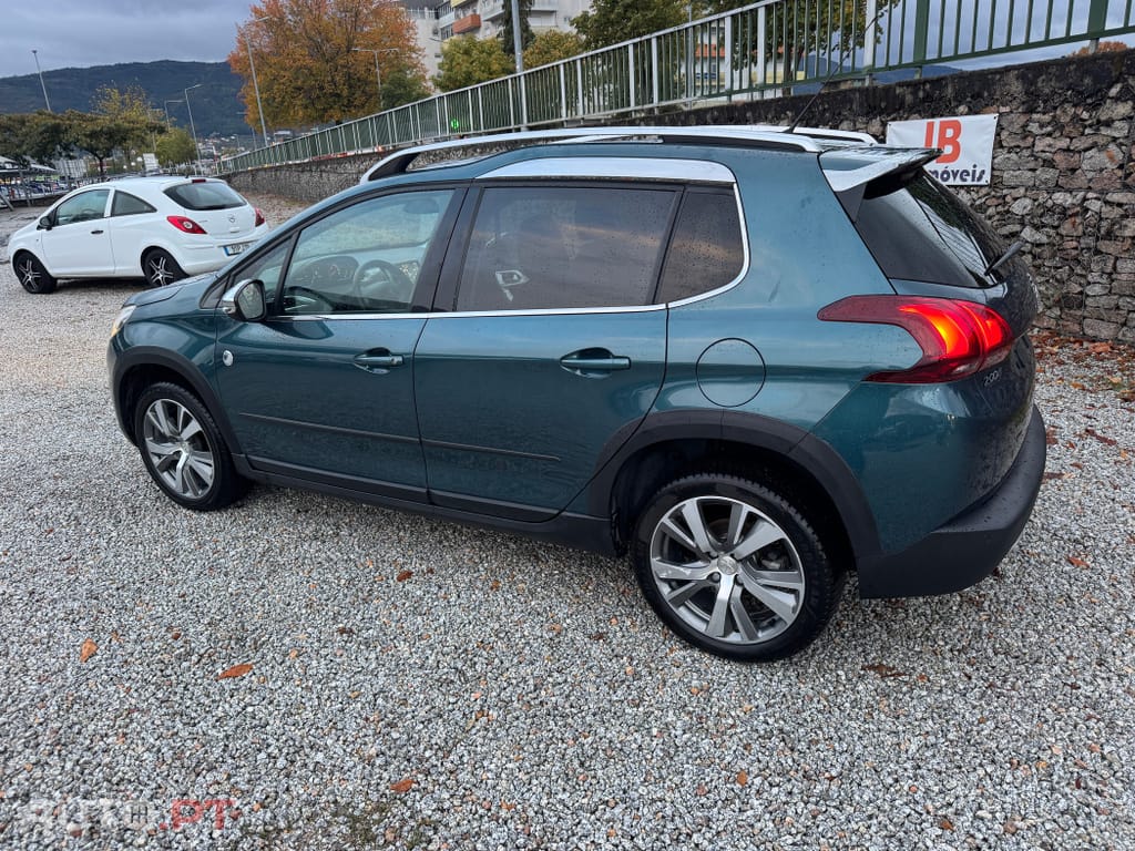 Peugeot 2008 1.2 PureTech Crossway EAT6