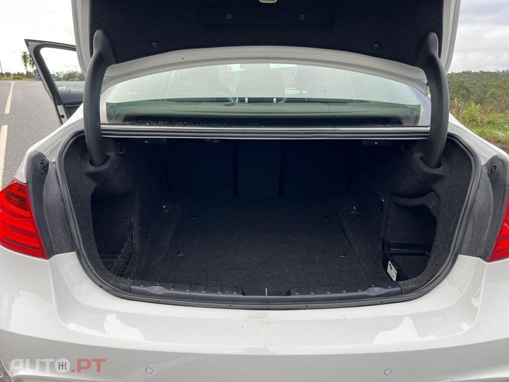 BMW 328 i Auto