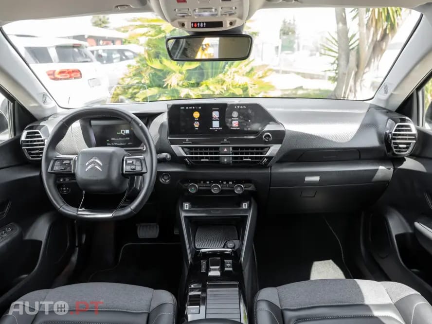 Citroen e-C4 X Shine