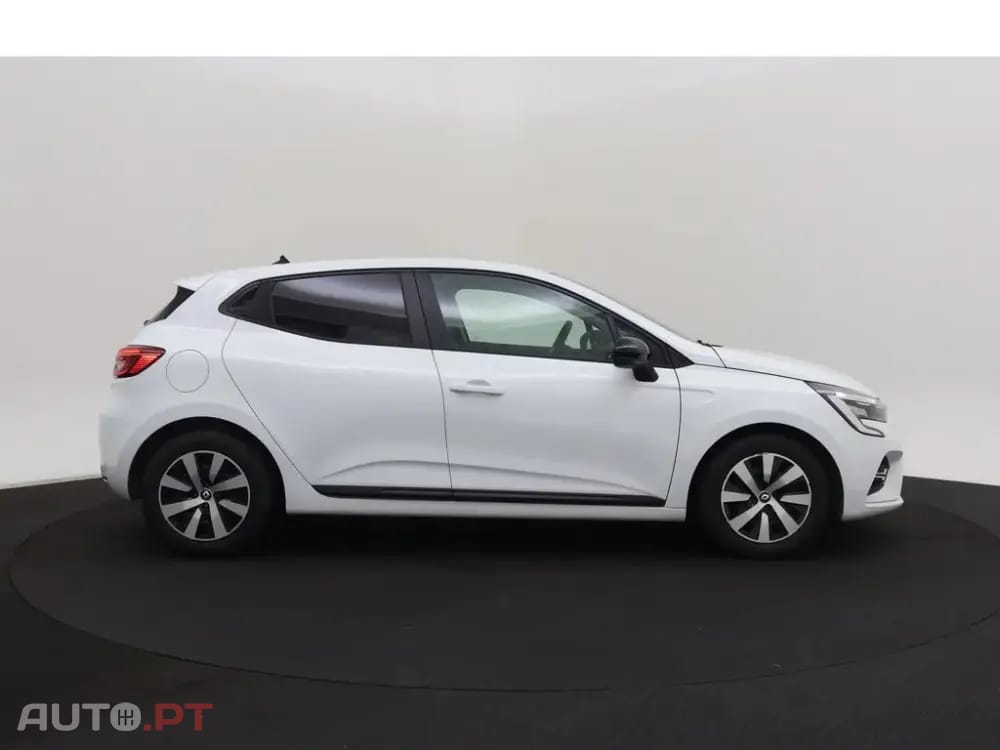 Renault Clio 1.6 E-Tech Intens