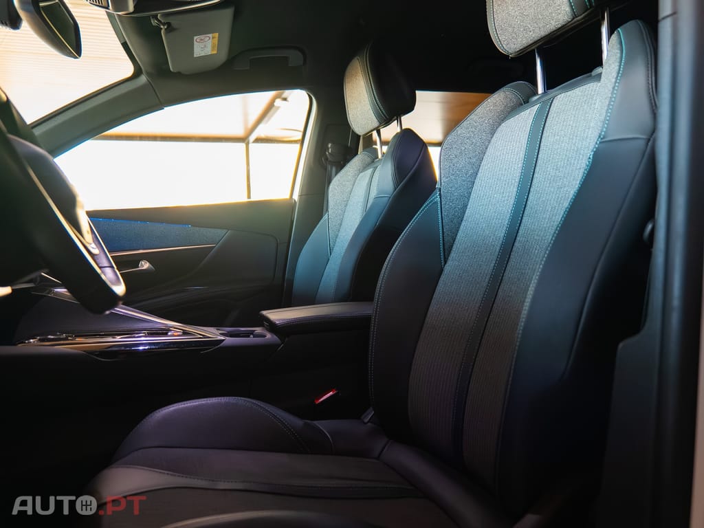 Peugeot 5008 1.2 PureTech Allure Pack EAT8