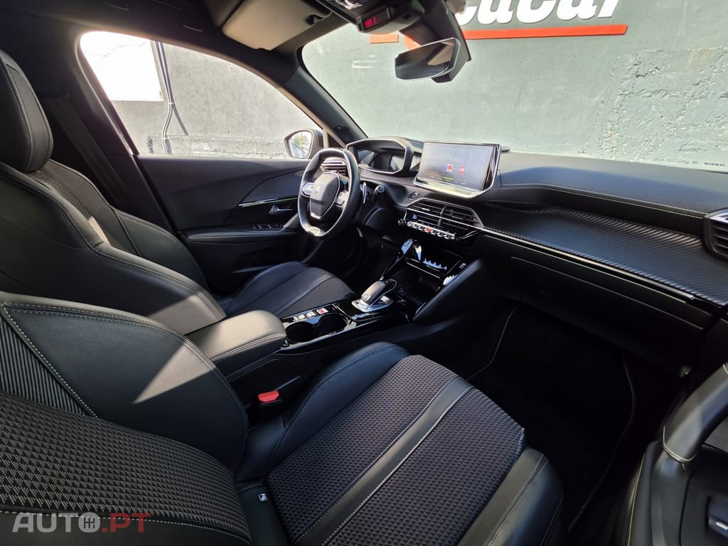 Peugeot 2008 1.2 PureTech GT Line EAT8