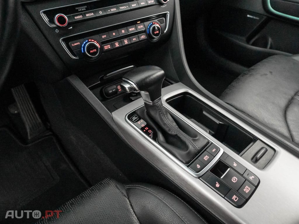 Kia Optima 2.0 CVVT PHEV