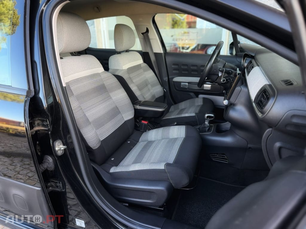 Citroen C3 1.2 PureTech Shine EAT6