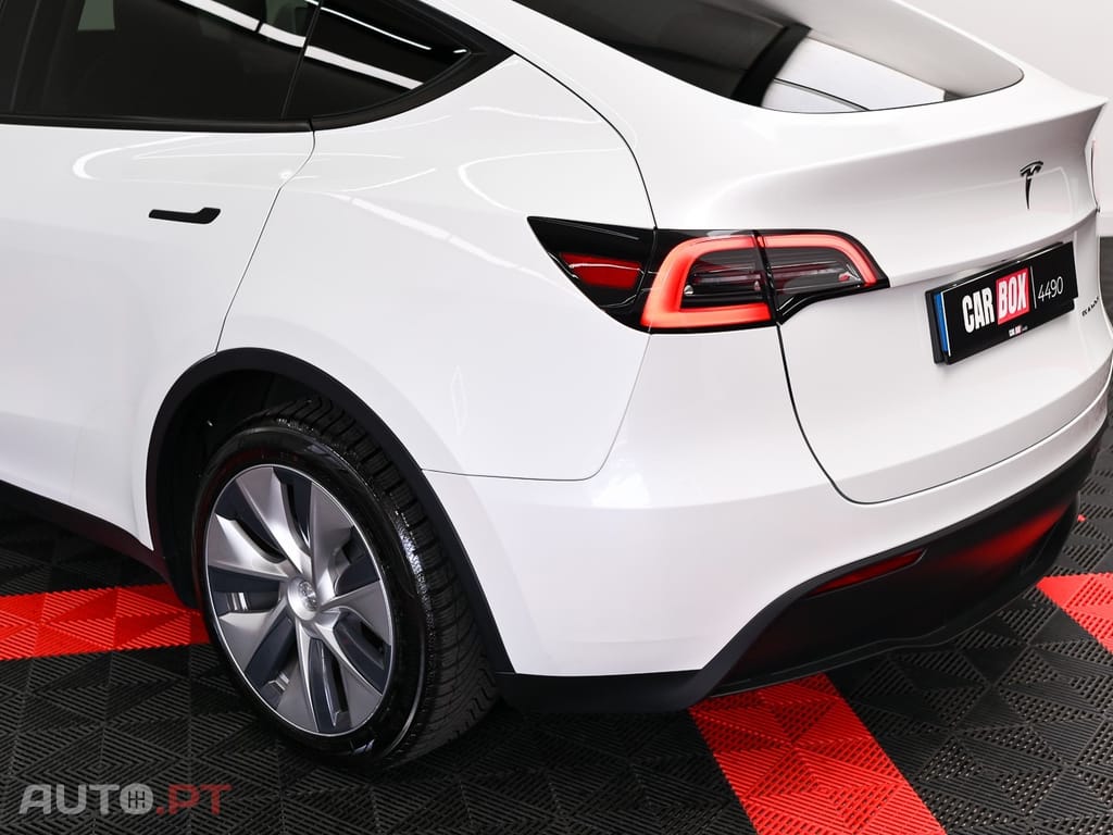 Tesla Model Y Long Range Dual Motor AWD