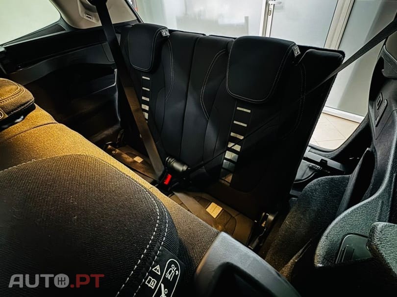 BMW 216 d 7L Line Sport