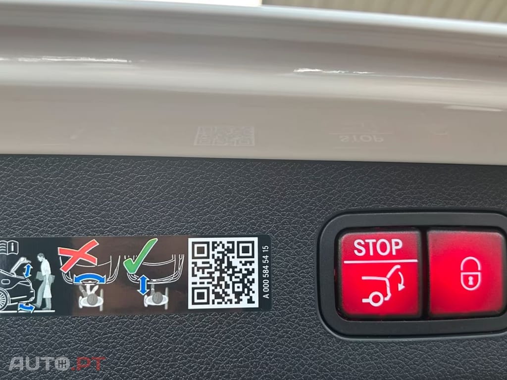 Mercedes-Benz E 220 d T AMG I.V.A DEDUTÍVEL