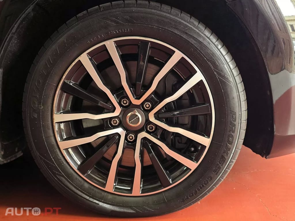 Volvo V40 2.0 D3 Momentum
