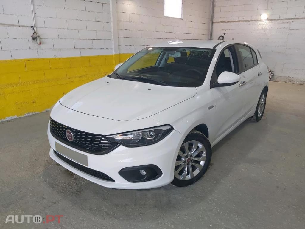 Fiat Tipo 1.3 M-Jet Lounge