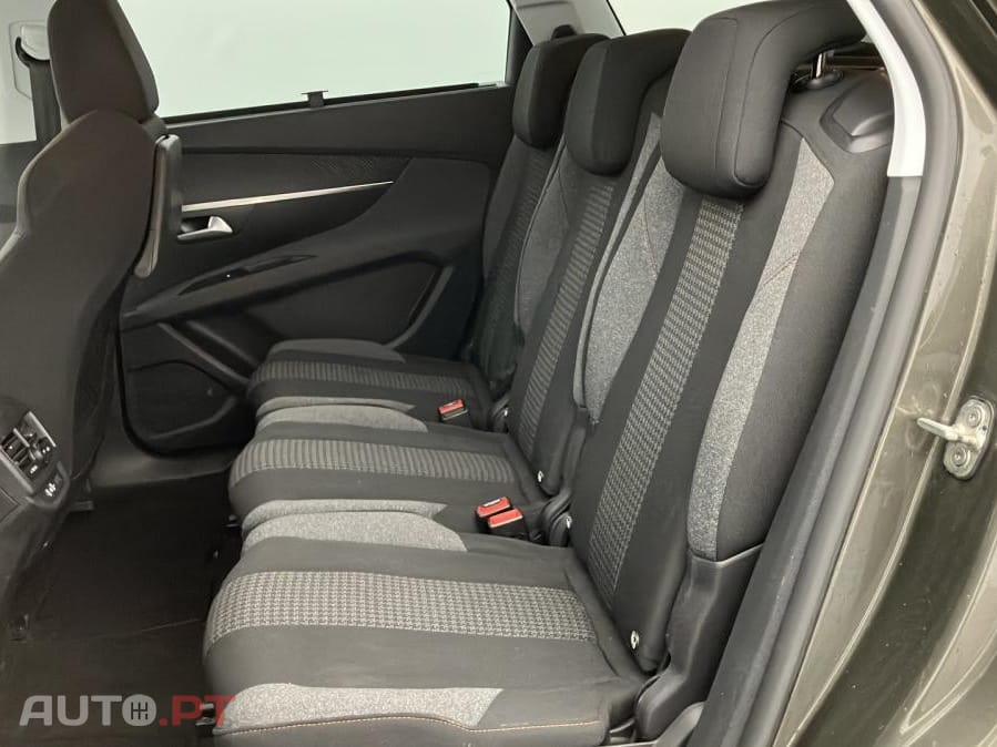 Peugeot 5008 1.5 BlueHDi Active Pack EAT8